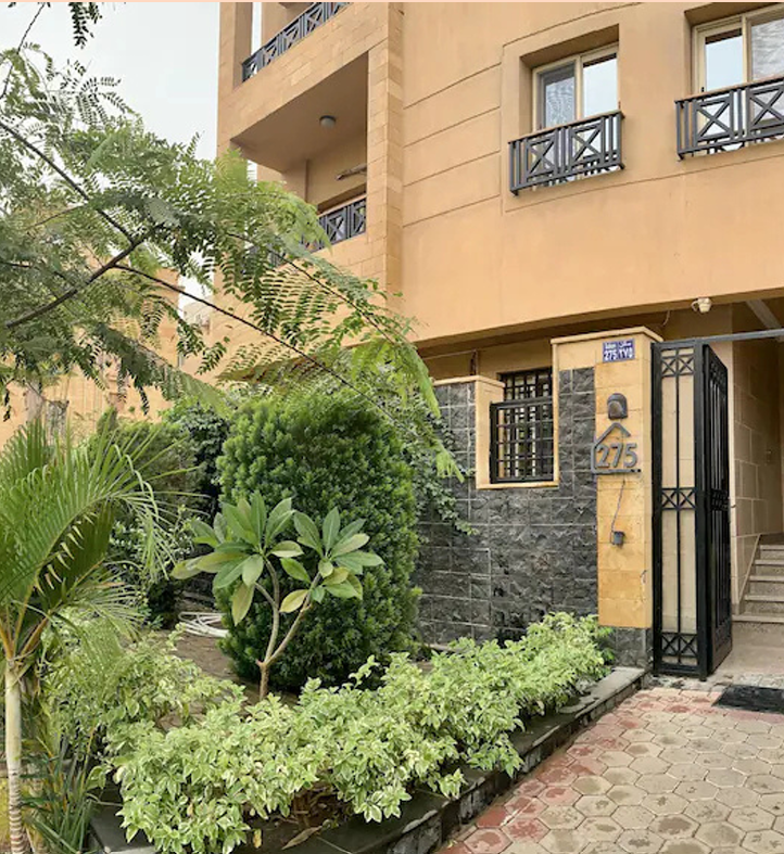 Sakan 275 shared student apartment lounge